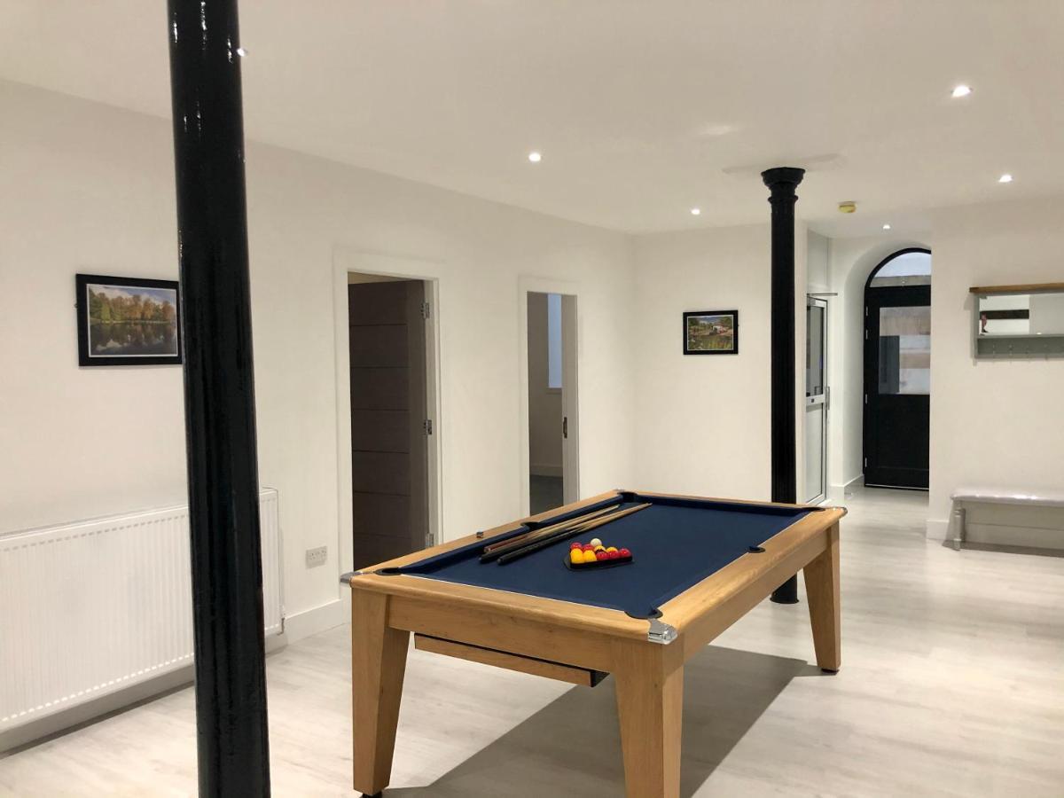 East Church House, Unique 9 Bedroom Church, Historic Market Town. Strathaven Luaran gambar