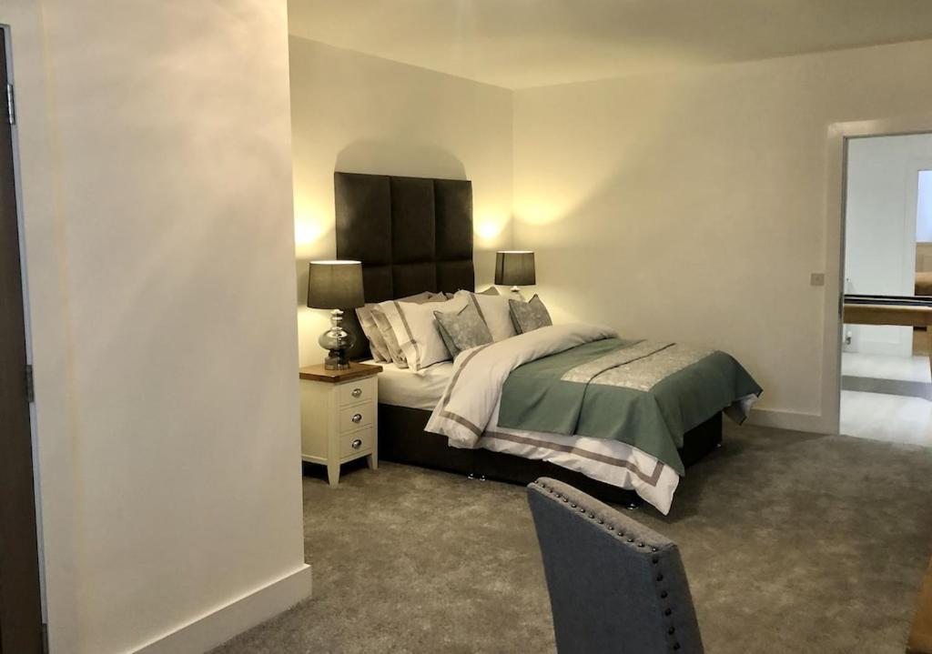 East Church House, Unique 9 Bedroom Church, Historic Market Town. Strathaven Luaran gambar